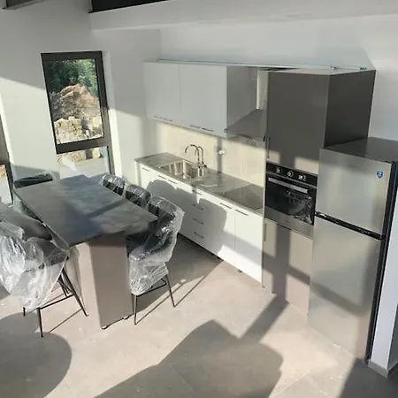 Ferienhaus Luxury Brand New 2 Bd Mezonete *